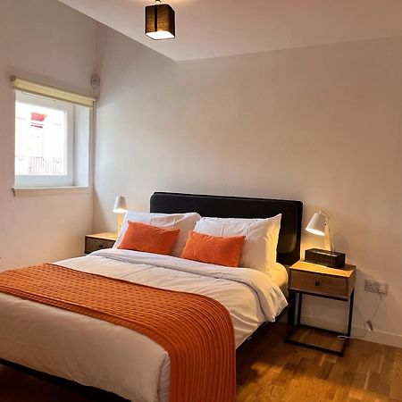 Appartamento 2 Bed 2 Bath With Private Parking Edimburgo Esterno foto