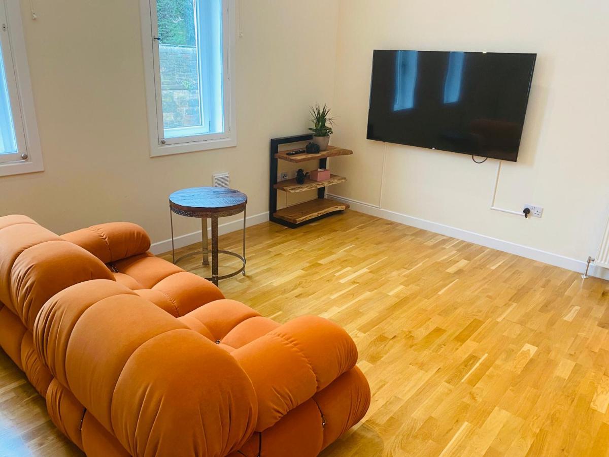 Appartamento 2 Bed 2 Bath With Private Parking Edimburgo Esterno foto