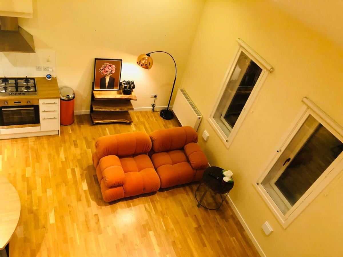 Appartamento 2 Bed 2 Bath With Private Parking Edimburgo Esterno foto