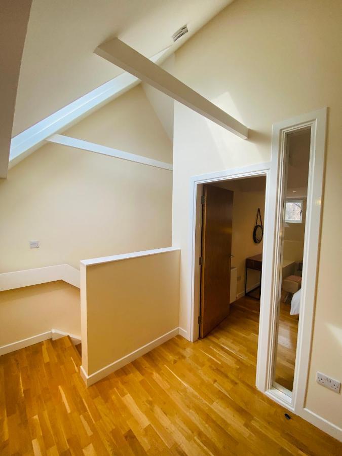 Appartamento 2 Bed 2 Bath With Private Parking Edimburgo Esterno foto