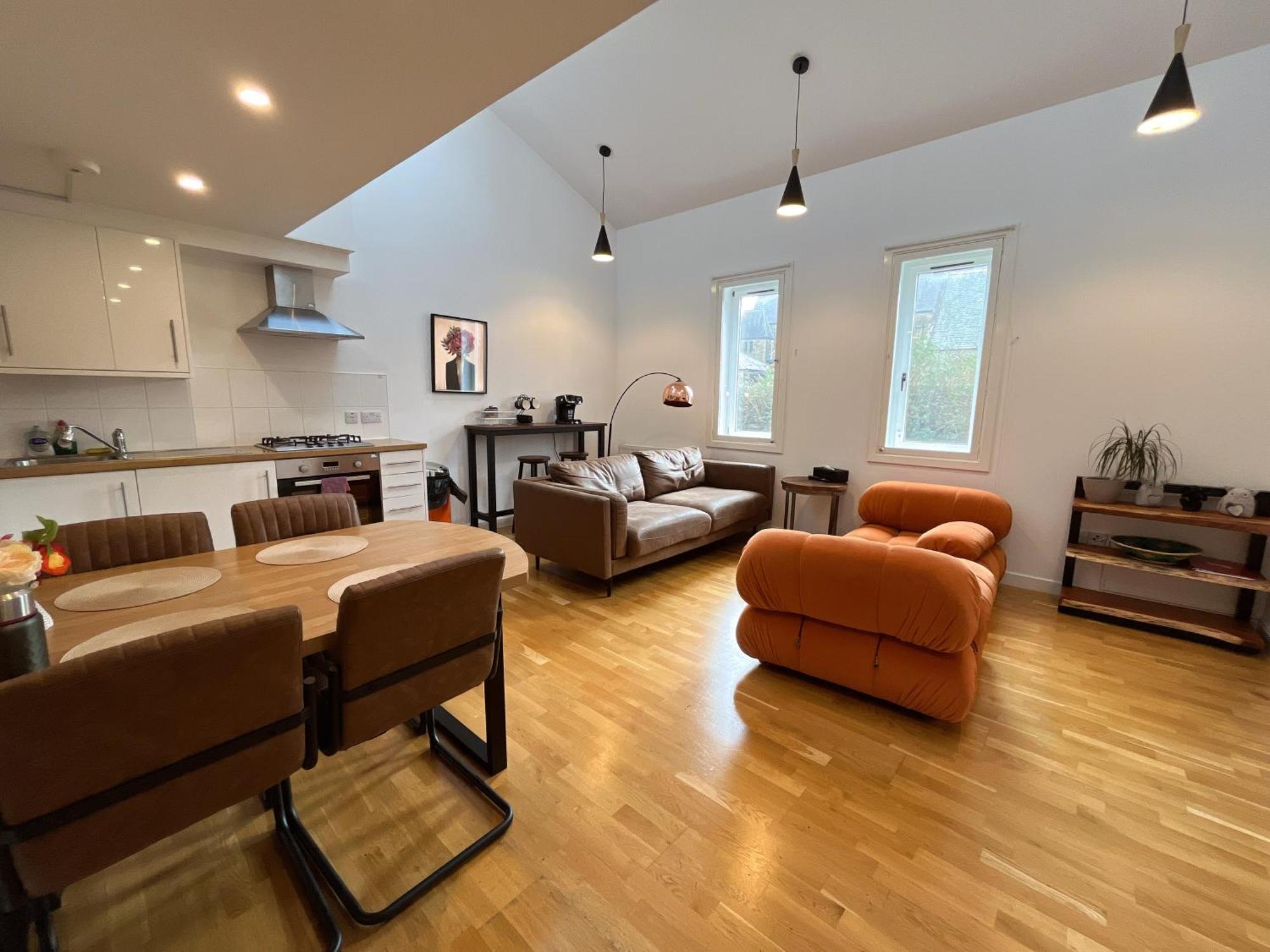 Appartamento 2 Bed 2 Bath With Private Parking Edimburgo Esterno foto