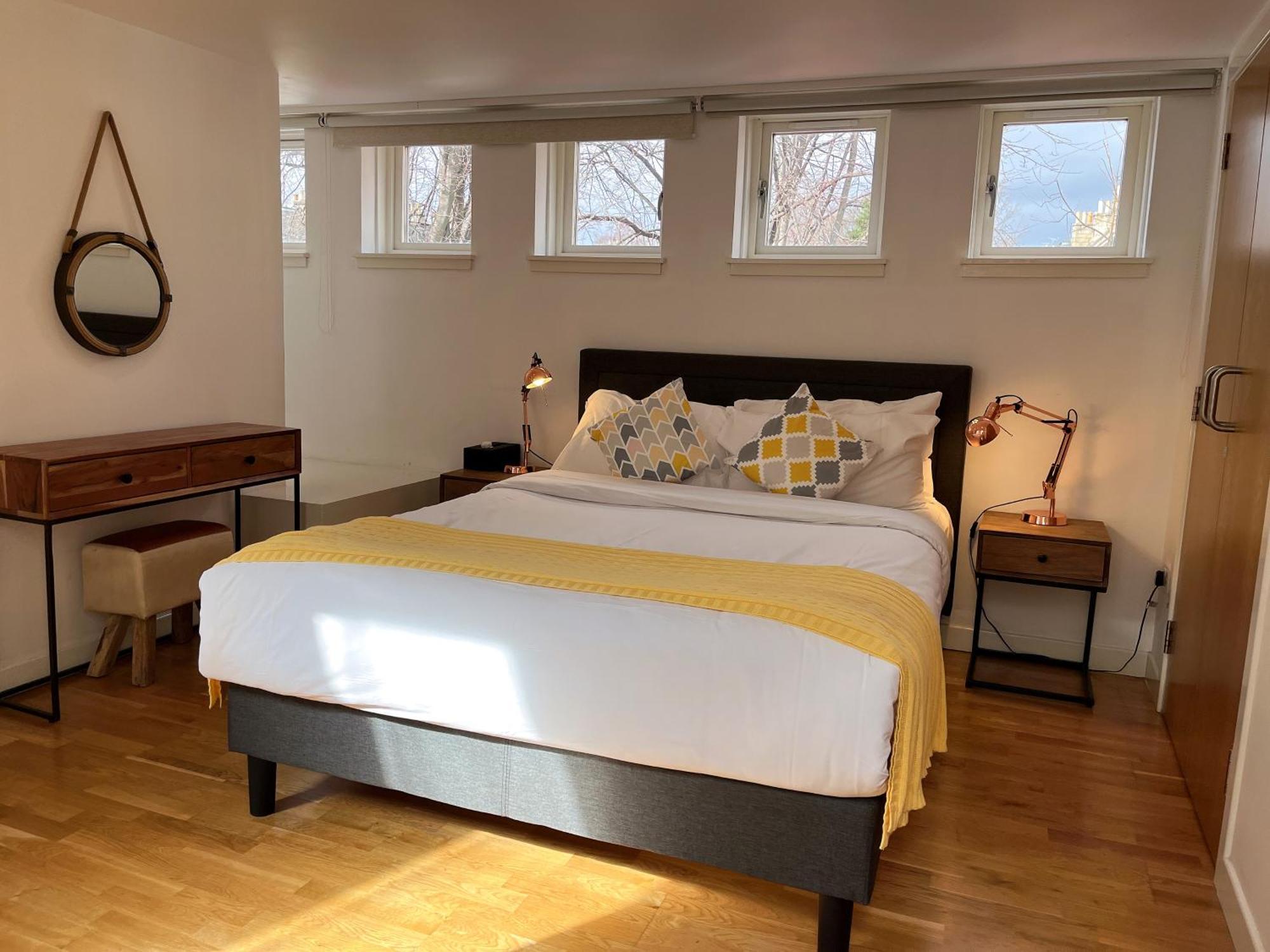 Appartamento 2 Bed 2 Bath With Private Parking Edimburgo Esterno foto